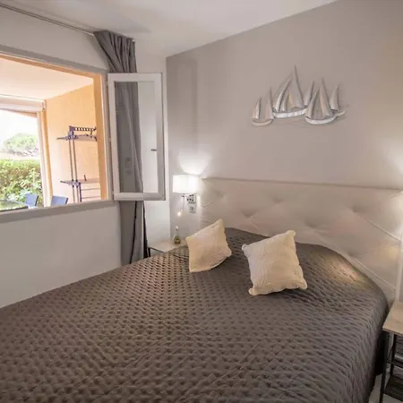Very Nice 35 M With Gardenterrace And Pool *